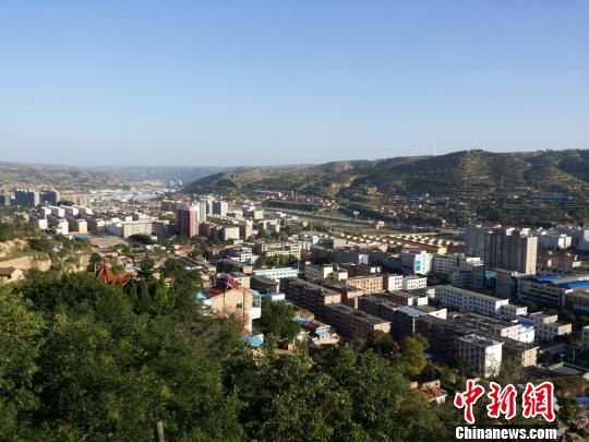 甘肃庆阳镇原黄土高坡的新生活:林果满山 五谷