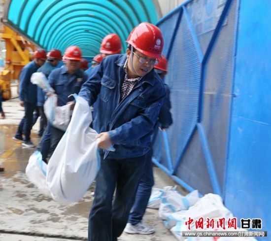 刘家峡水电厂举行2018年防汛综合应急演练(图