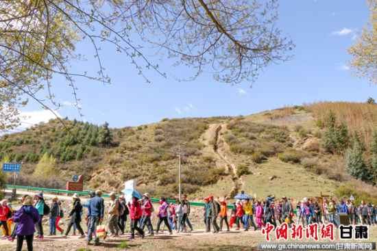 第二届全国徒步联动日（张掖山丹站）徒步活动开幕