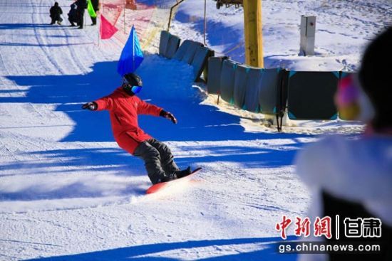 漳县首届冬季文化旅游(体育)冰雪节开幕